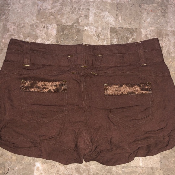 🔥2BEBE shorts - Brown - Size 8 - Picture 3 of 3